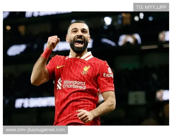 利物浦边路快速渗透，萨拉赫禁区内推射